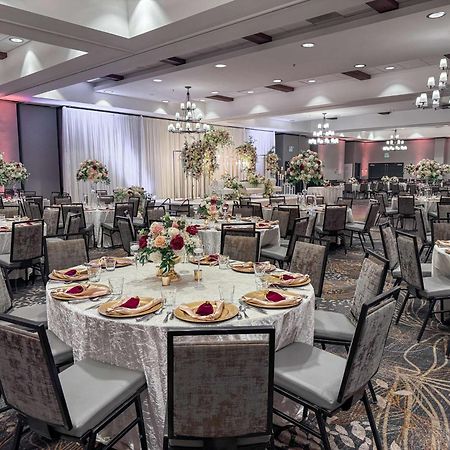 Hilton Sacramento Arden West Hotel Bagian luar foto