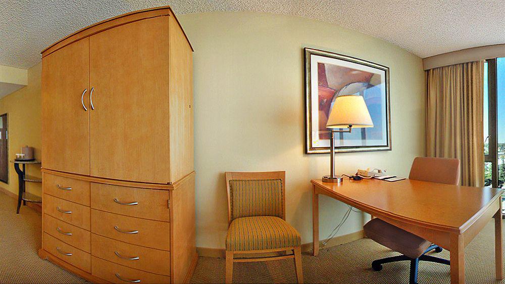 Hilton Sacramento Arden West Hotel Bagian luar foto