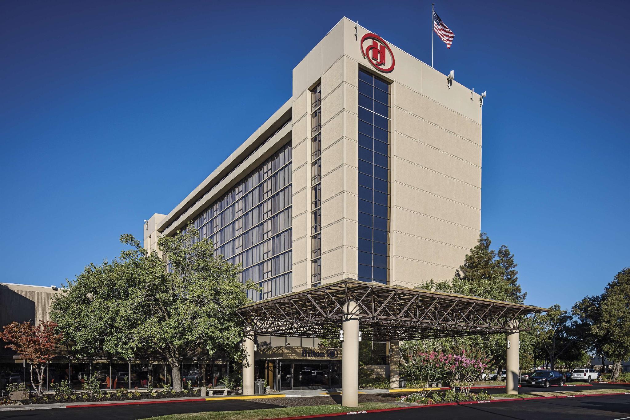 Hilton Sacramento Arden West Hotel Bagian luar foto