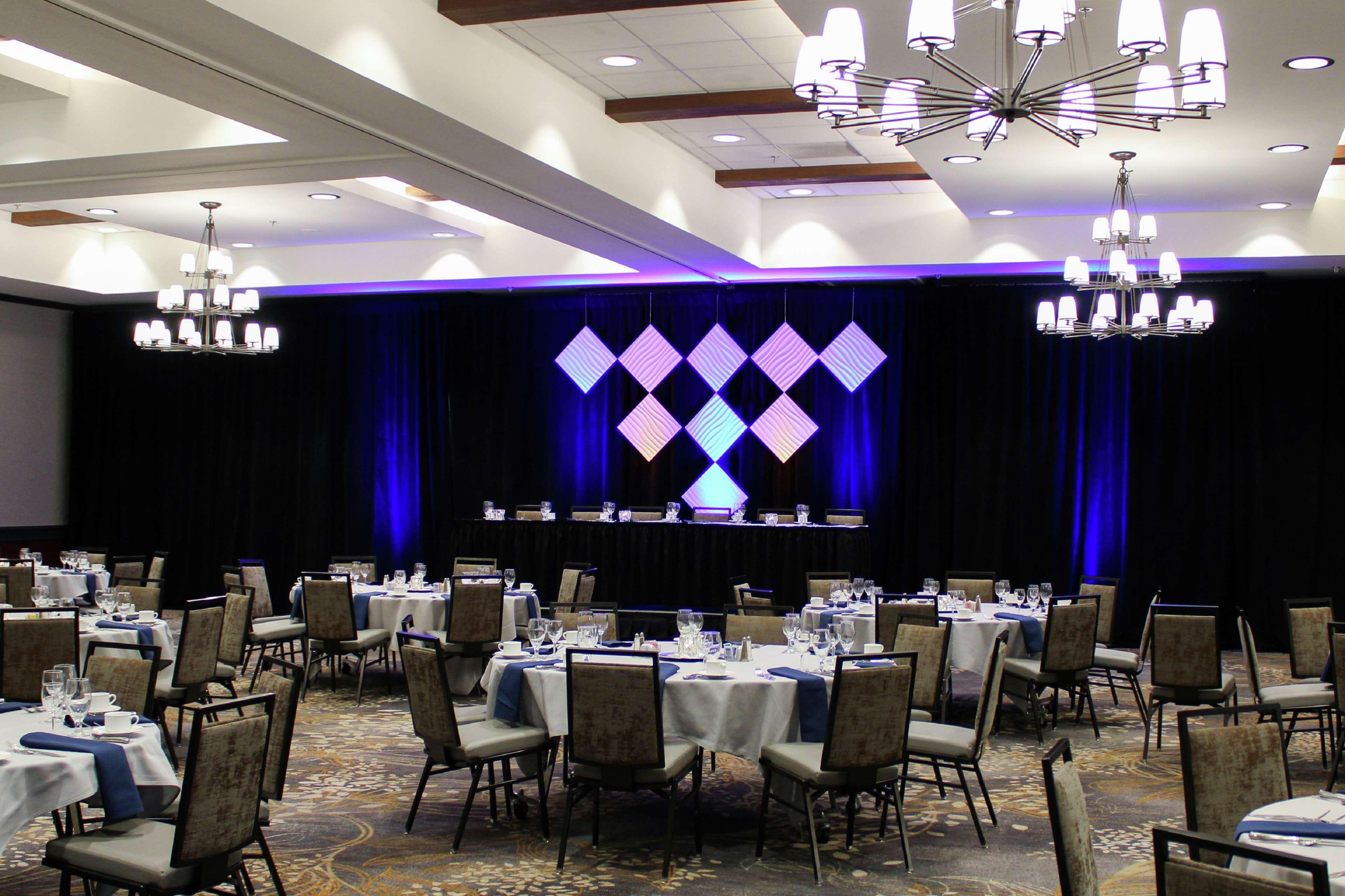 Hilton Sacramento Arden West Hotel Bagian luar foto