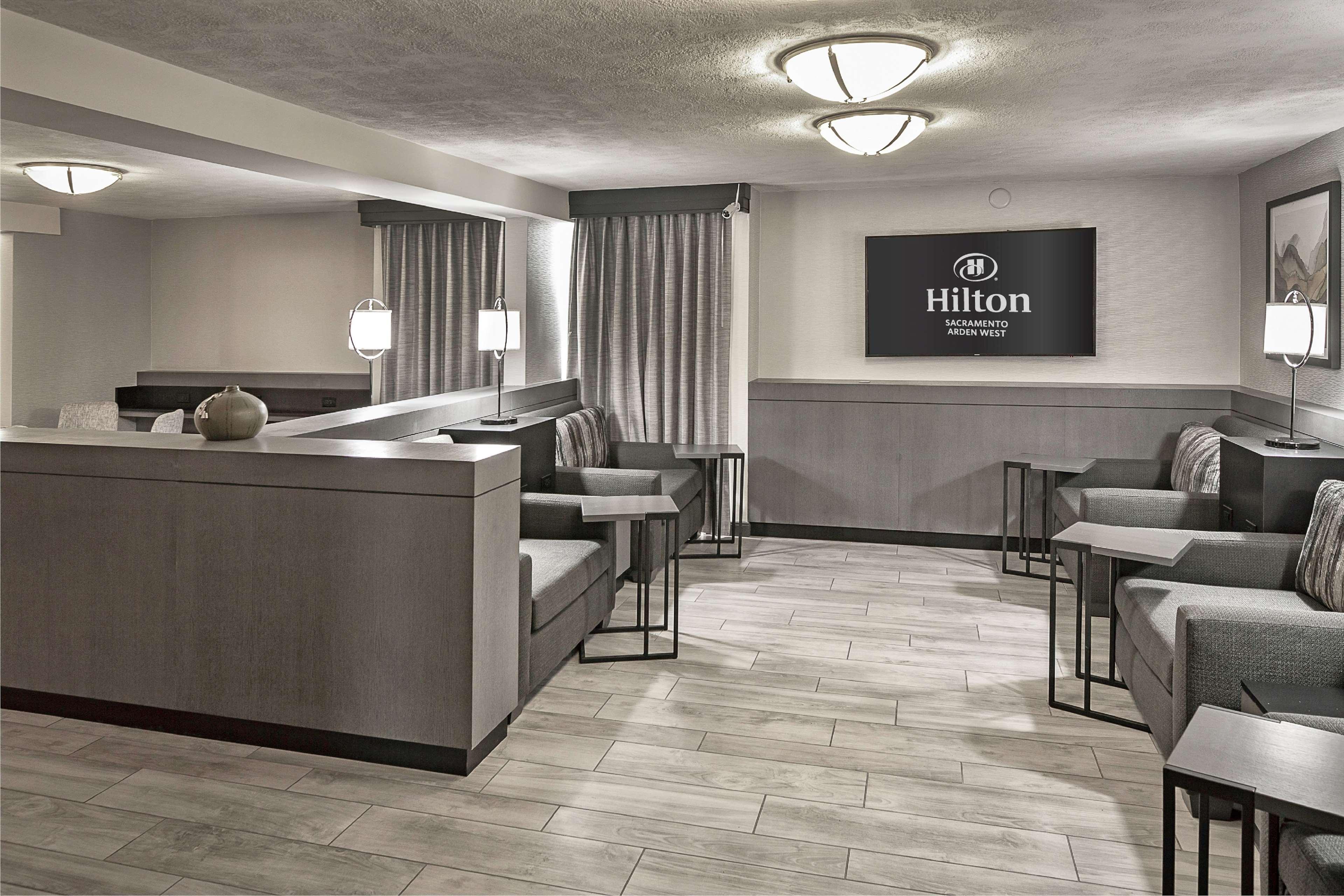Hilton Sacramento Arden West Hotel Bagian luar foto