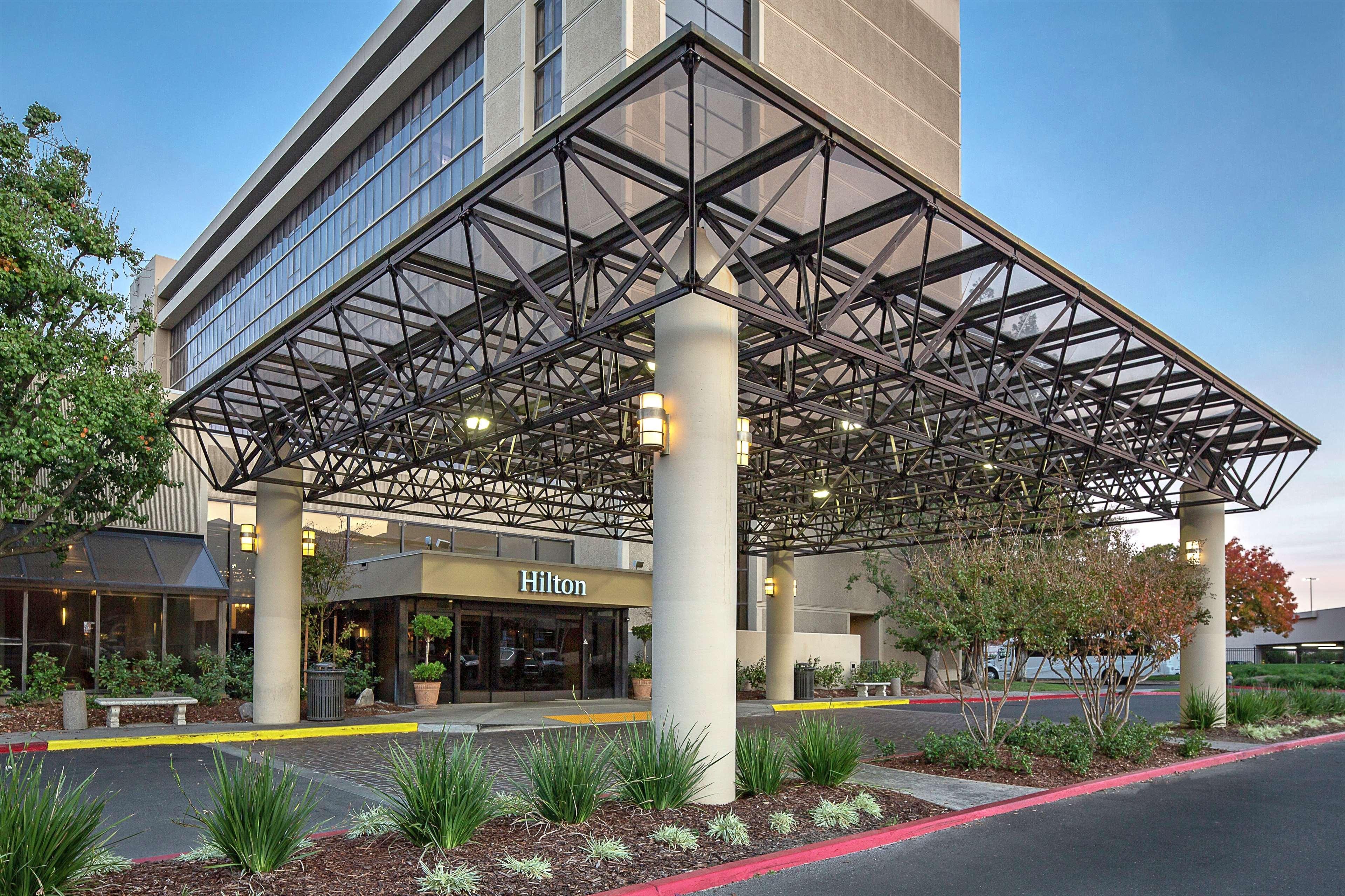Hilton Sacramento Arden West Hotel Bagian luar foto