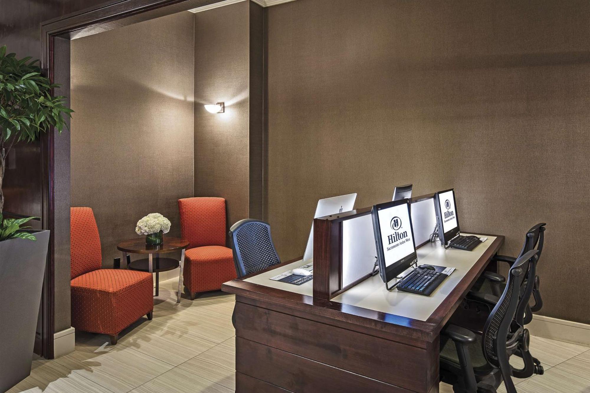 Hilton Sacramento Arden West Hotel Bagian luar foto