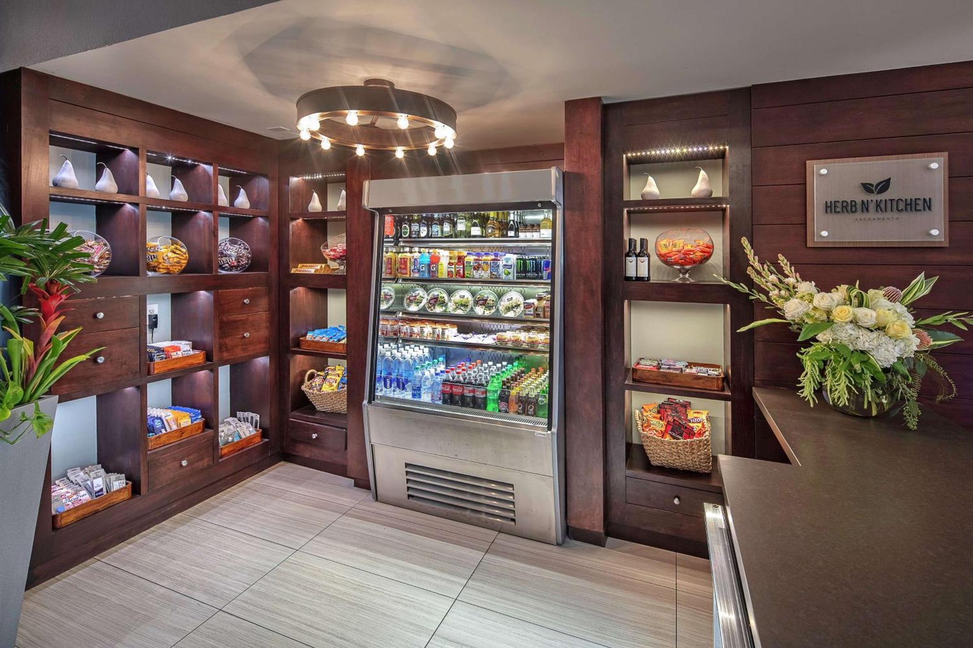 Hilton Sacramento Arden West Hotel Bagian luar foto