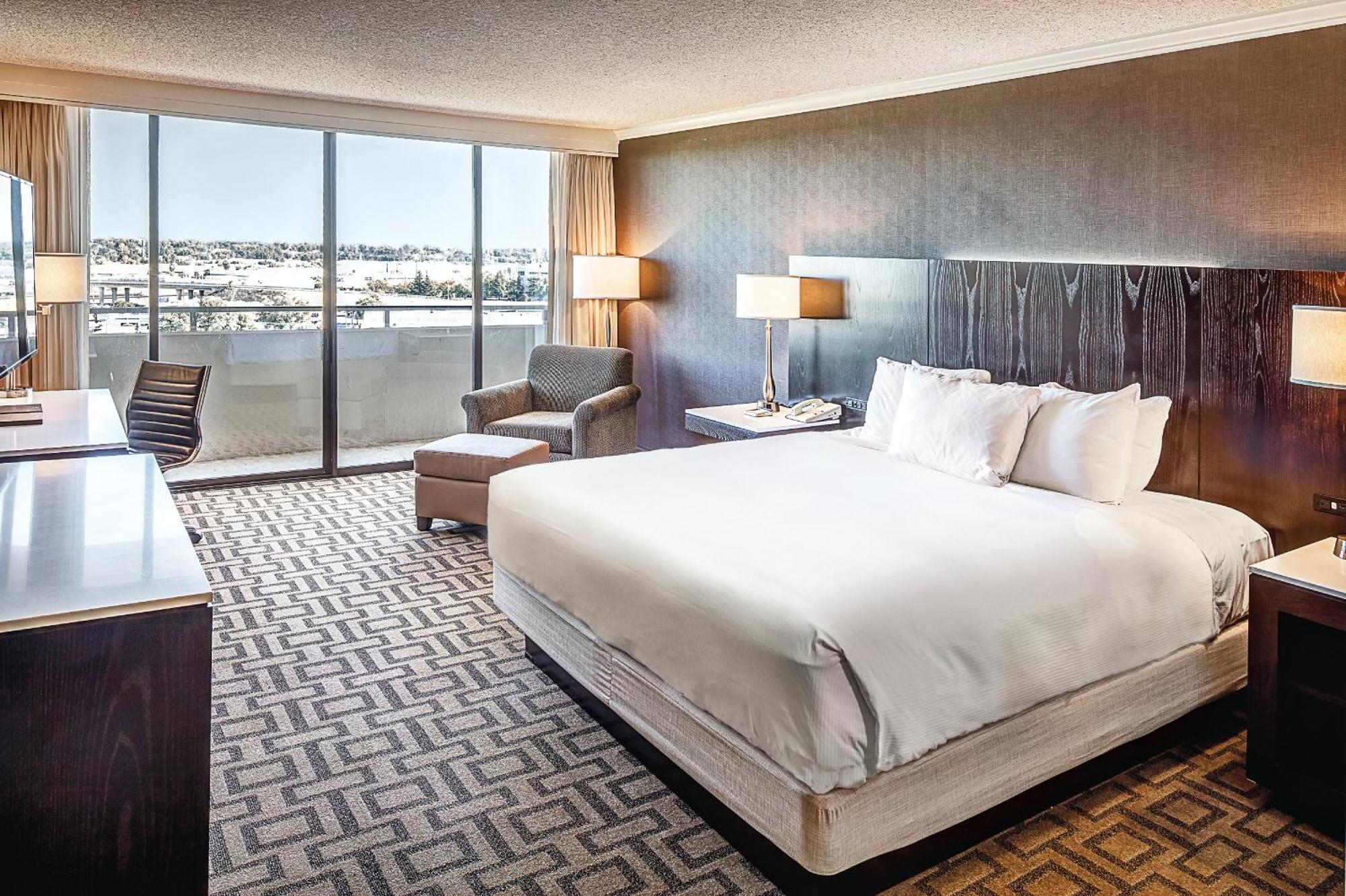 Hilton Sacramento Arden West Hotel Bagian luar foto