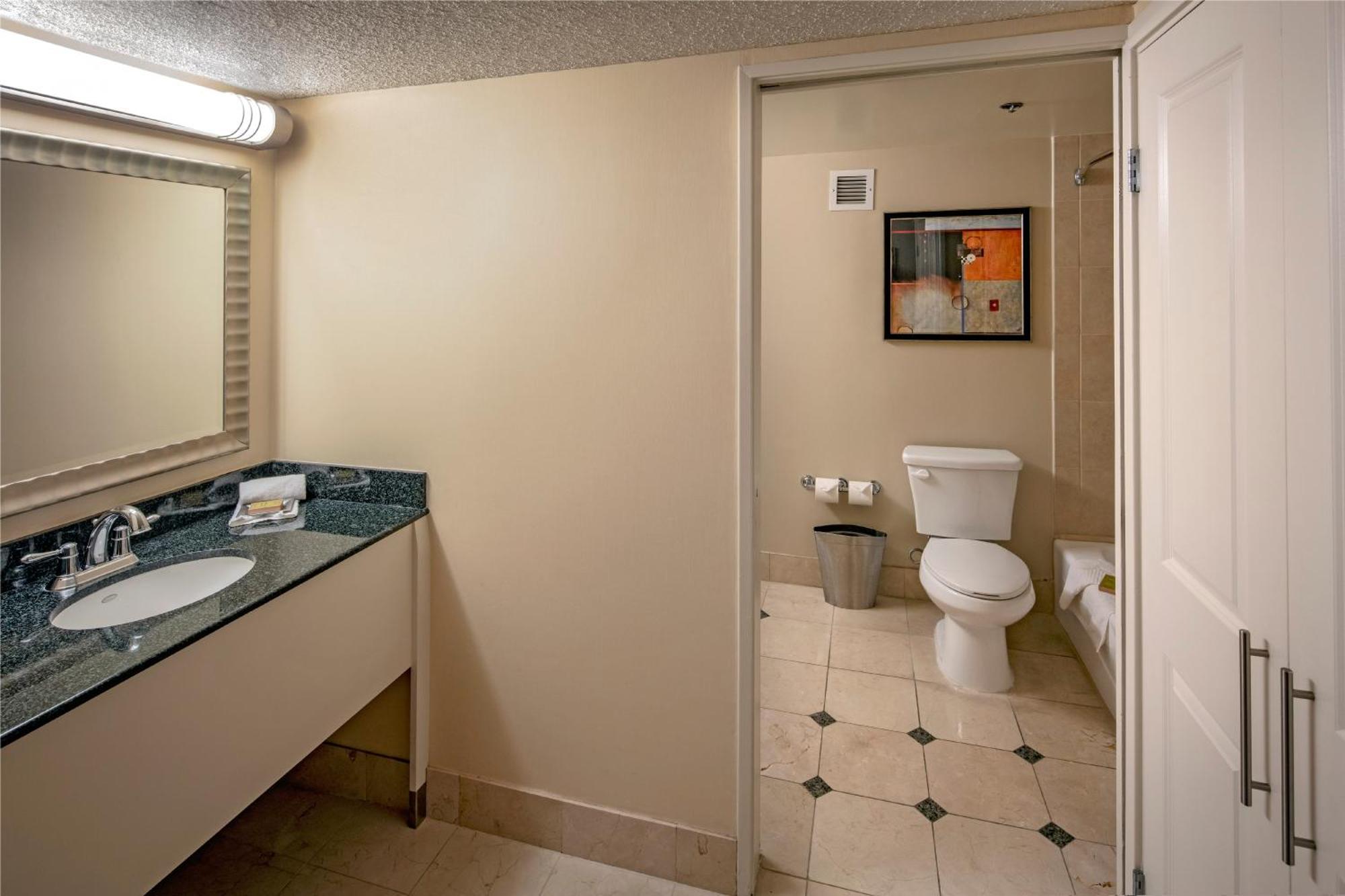 Hilton Sacramento Arden West Hotel Bagian luar foto