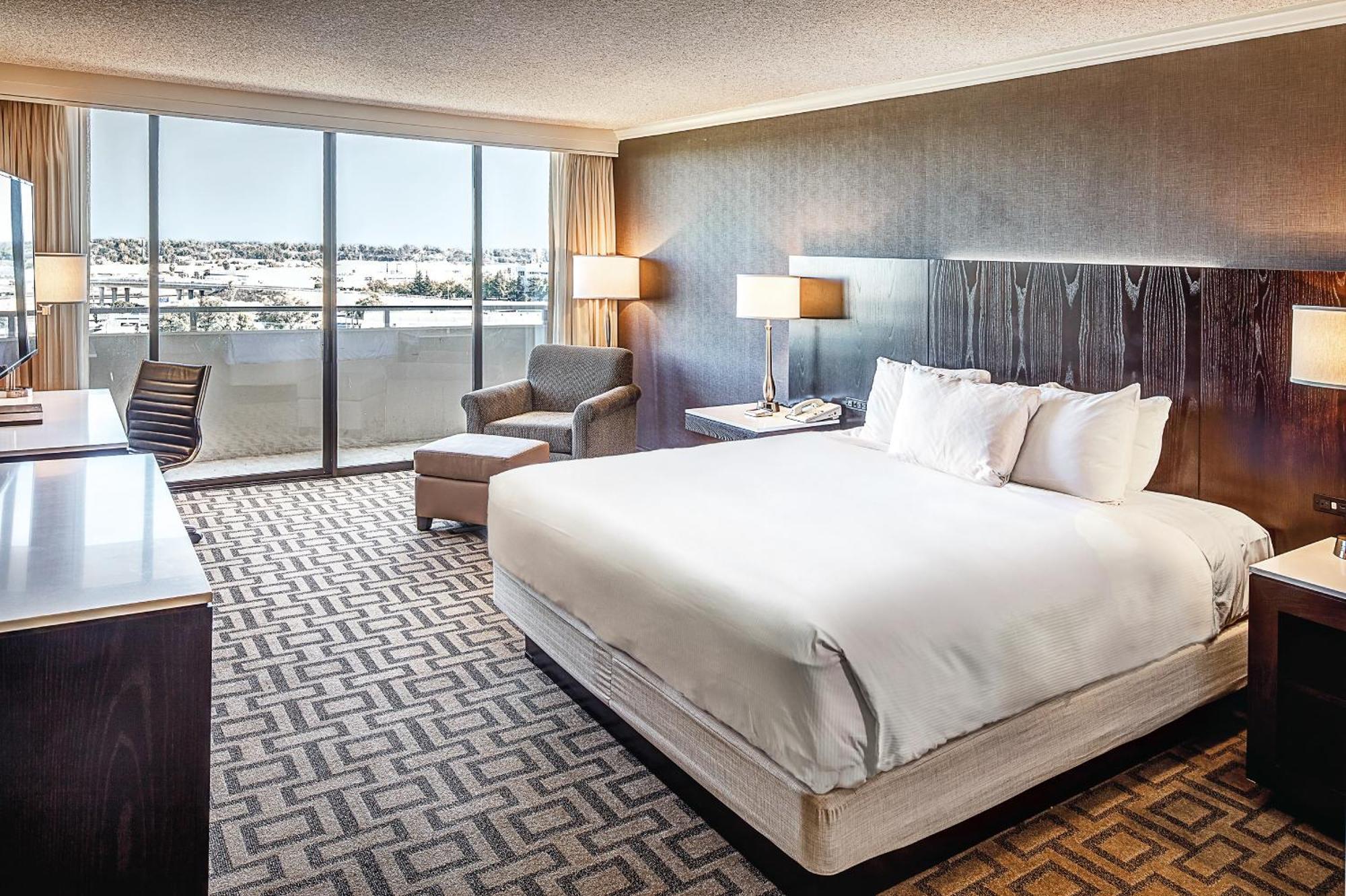 Hilton Sacramento Arden West Hotel Bagian luar foto