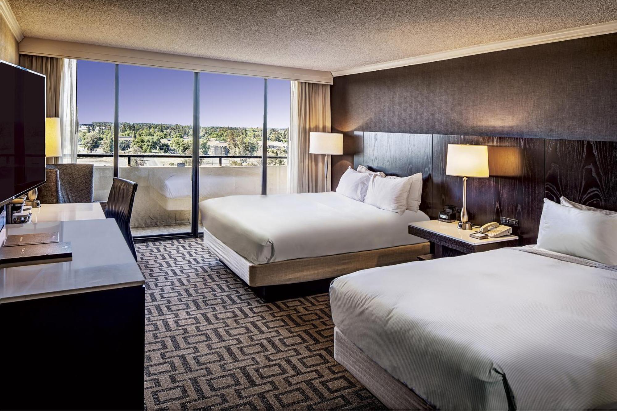 Hilton Sacramento Arden West Hotel Bagian luar foto