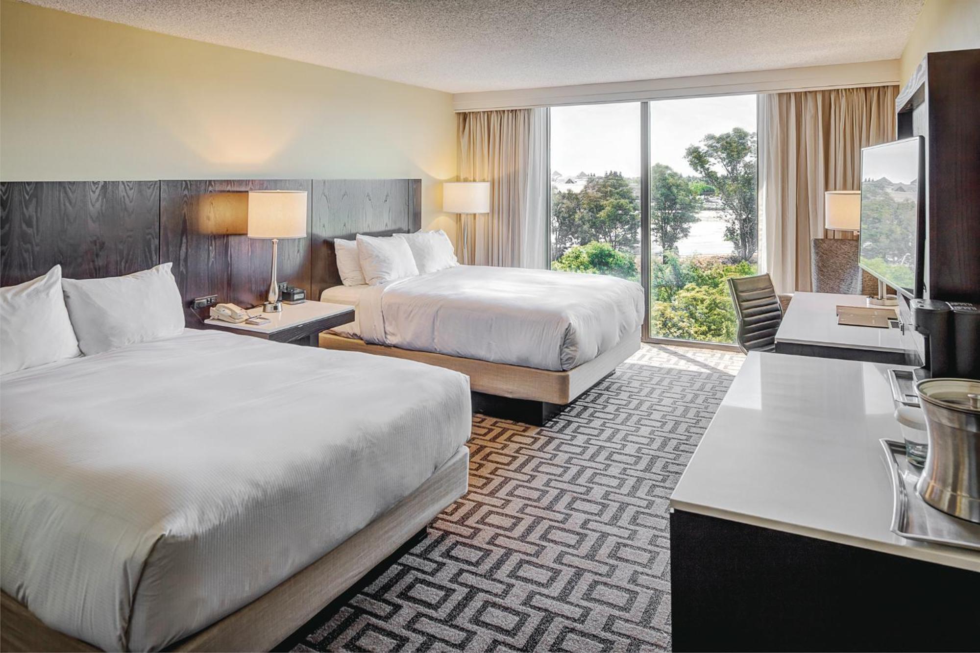 Hilton Sacramento Arden West Hotel Bagian luar foto